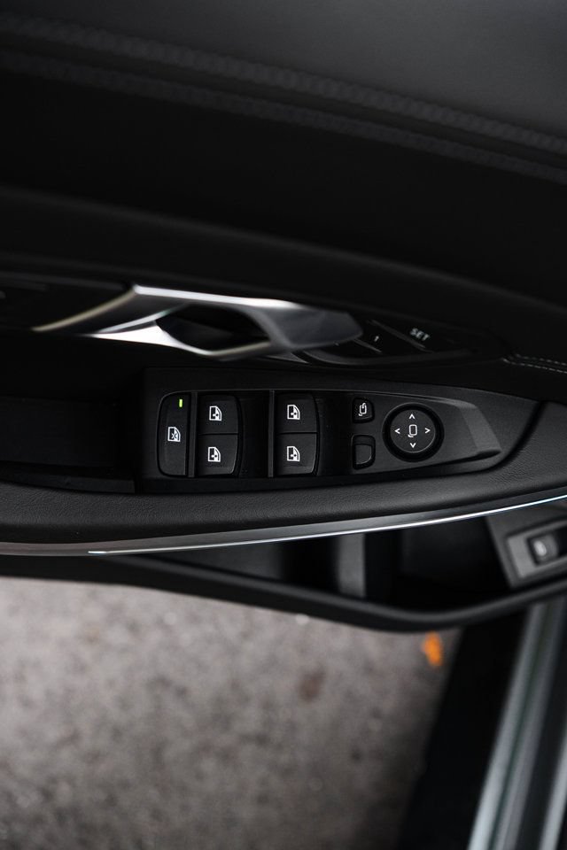 Used 2024 BMW M3 w/ M Carbon Exterior Package RWD image 27