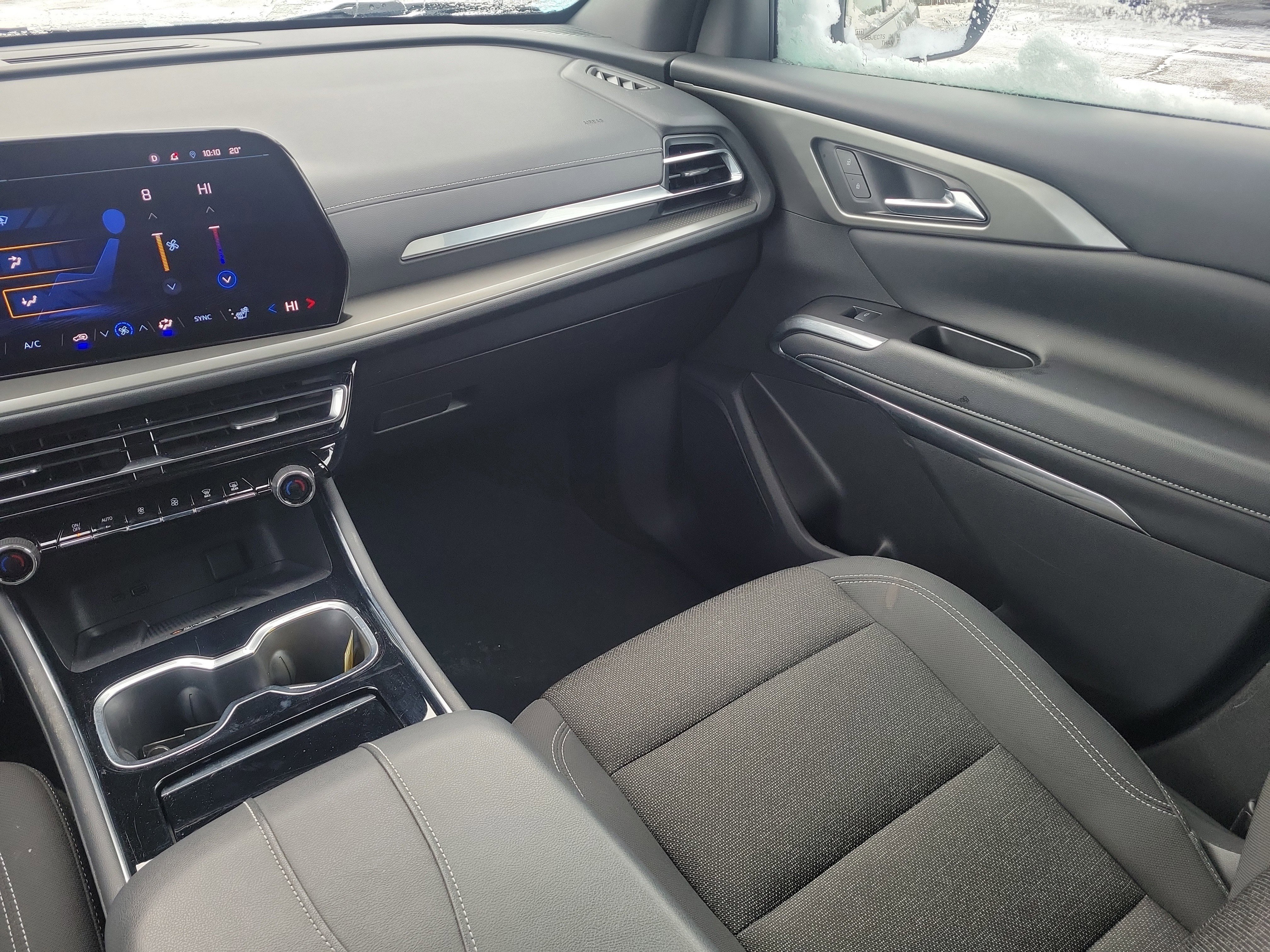 Used 2024 Chevrolet Traverse LT image 14