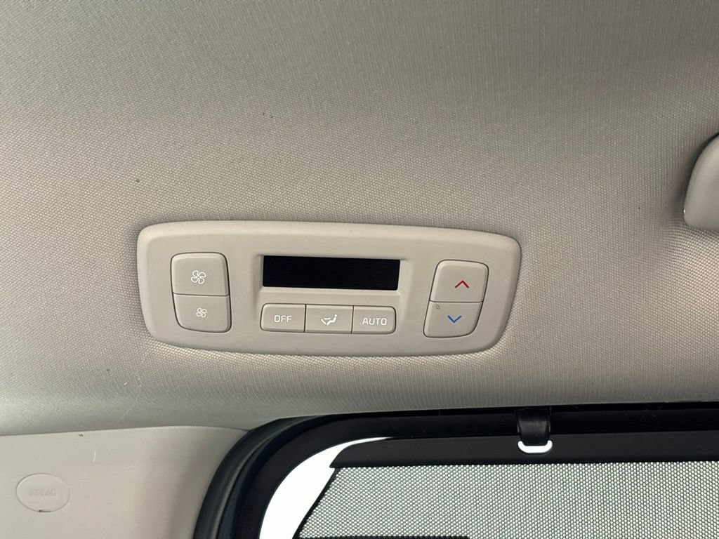 Used 2023 Kia Carnival EX FWD image 25