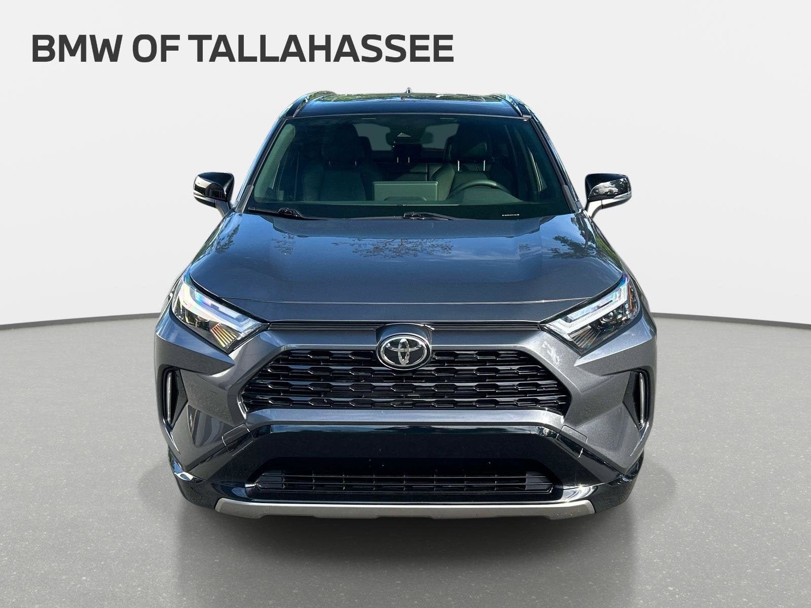 Used 2025 Toyota RAV4 XSE AWD/4WD image 2
