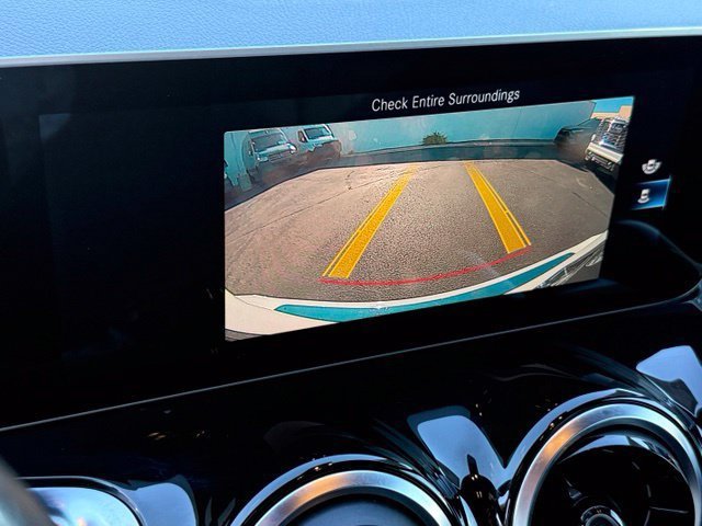 Used 2021 Mercedes-Benz GLB 250 4MATIC image 12