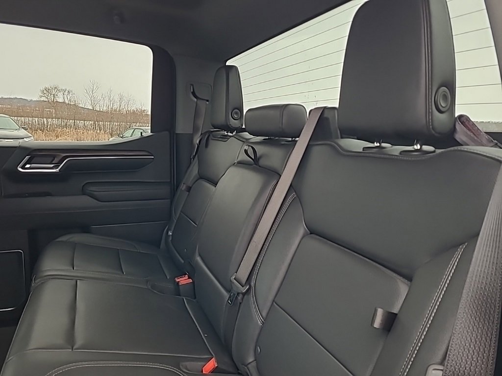 Certified 2025 GMC Sierra 1500 SLT image 14