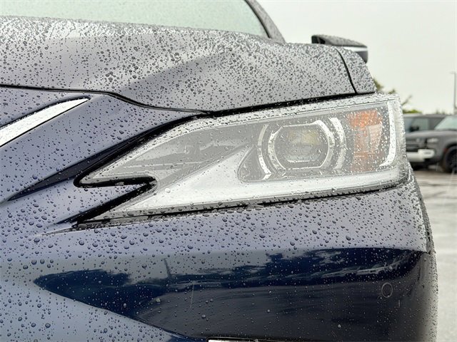 New 2025 Lexus ES 350 w/ Premium Package image 9