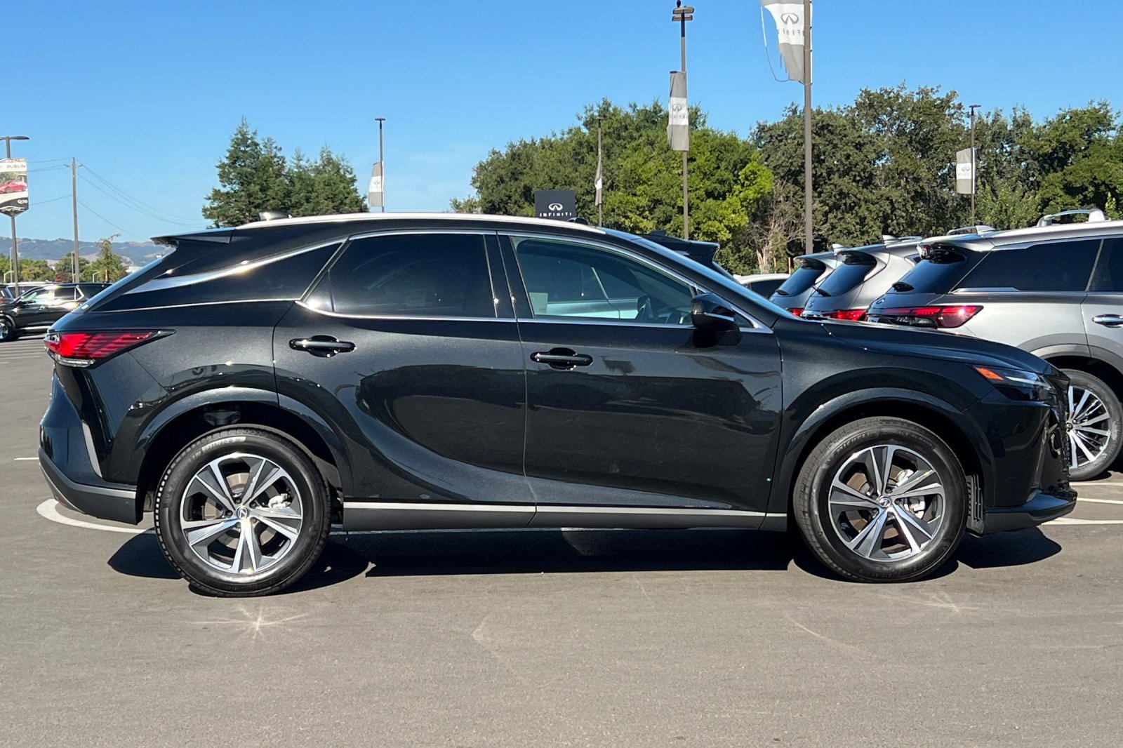 Used 2024 Lexus RX 350 FWD image 3