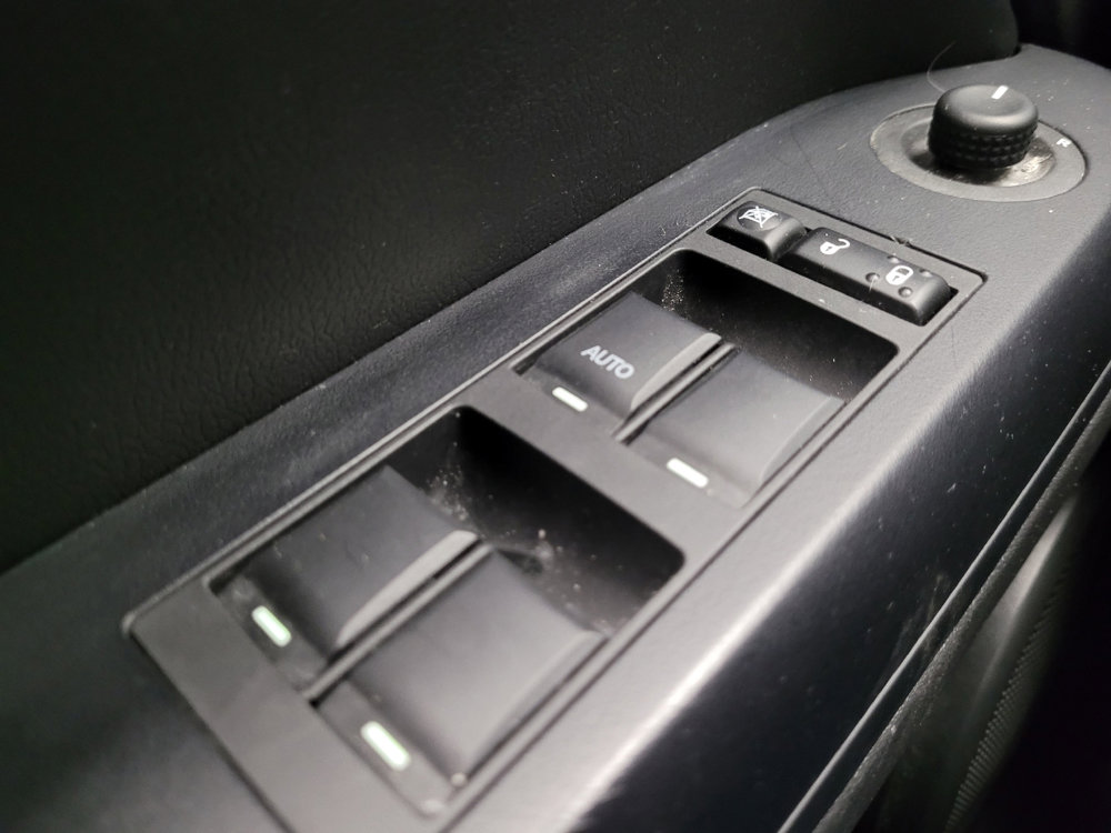 Used 2015 Jeep Compass Sport w/ Power Value Group image 27