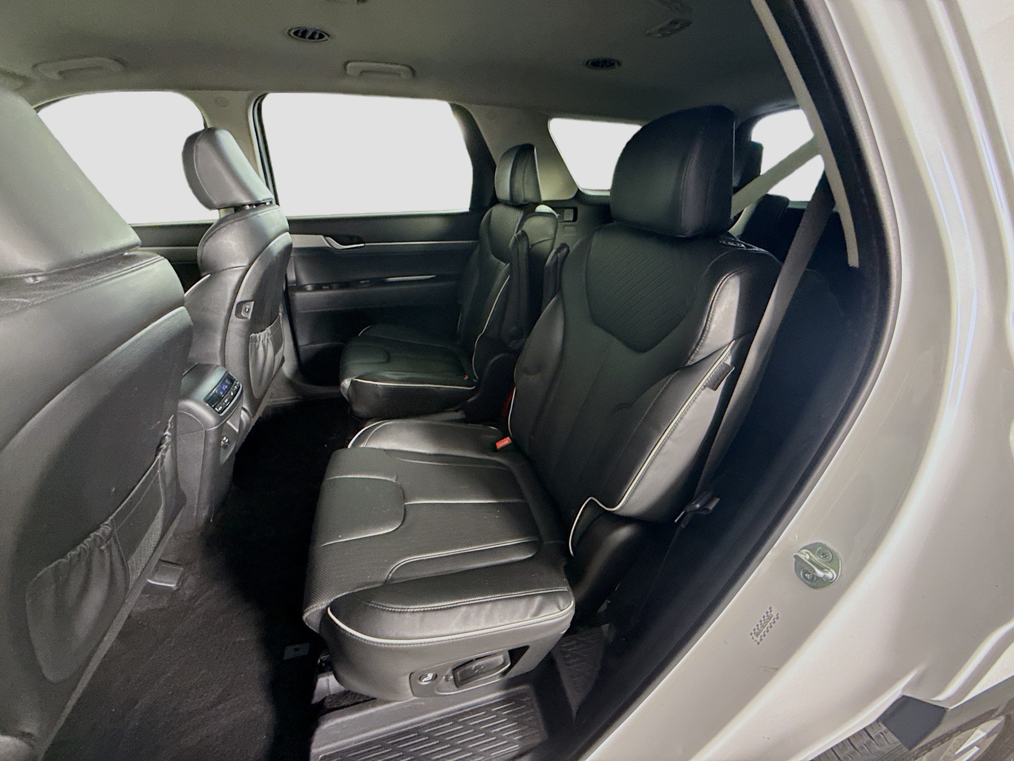 Used 2024 Hyundai Palisade SEL FWD image 25