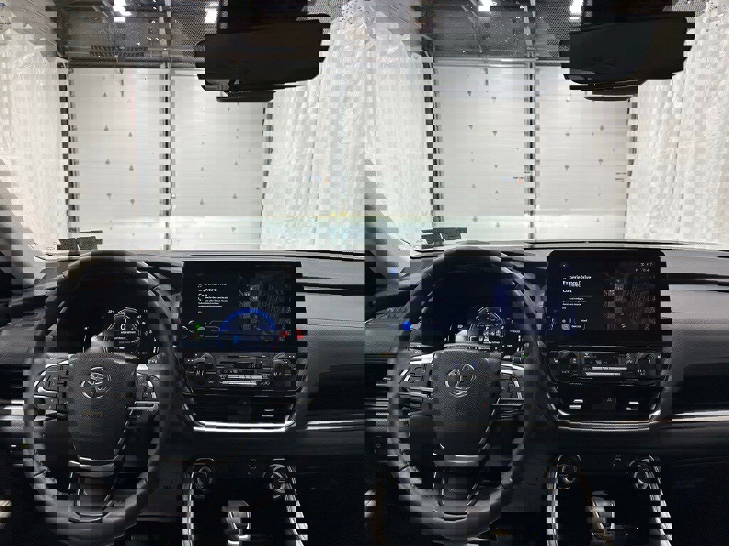 Used 2025 Toyota Grand Highlander AWD image 17