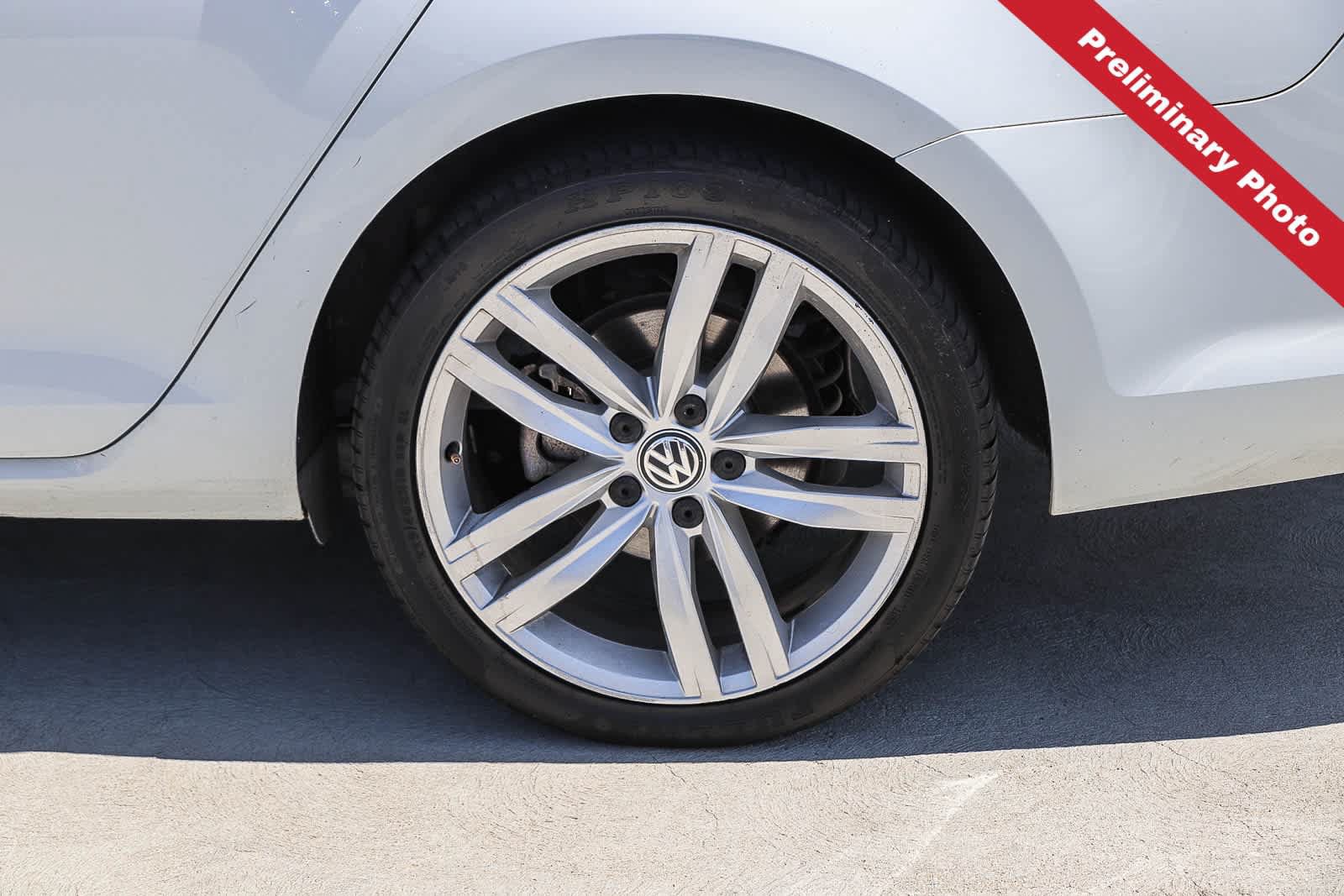 Used 2017 Volkswagen Golf SportWagen FWD image 10