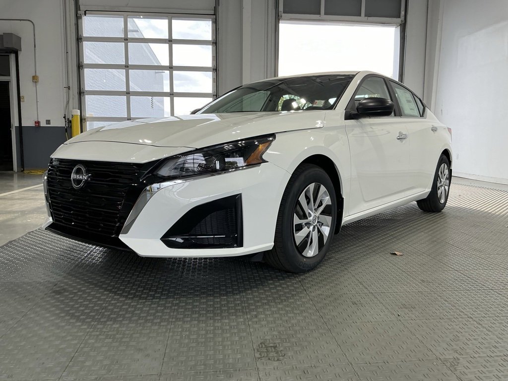 New 2025 Nissan Altima 2.5 S image 4