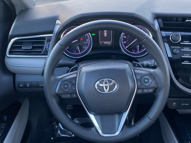 Used 2018 Toyota Camry SE w/ Moonroof Package FWD image 9
