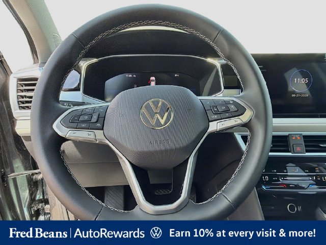 New 2026 Volkswagen Taos SE AWD/4WD image 9