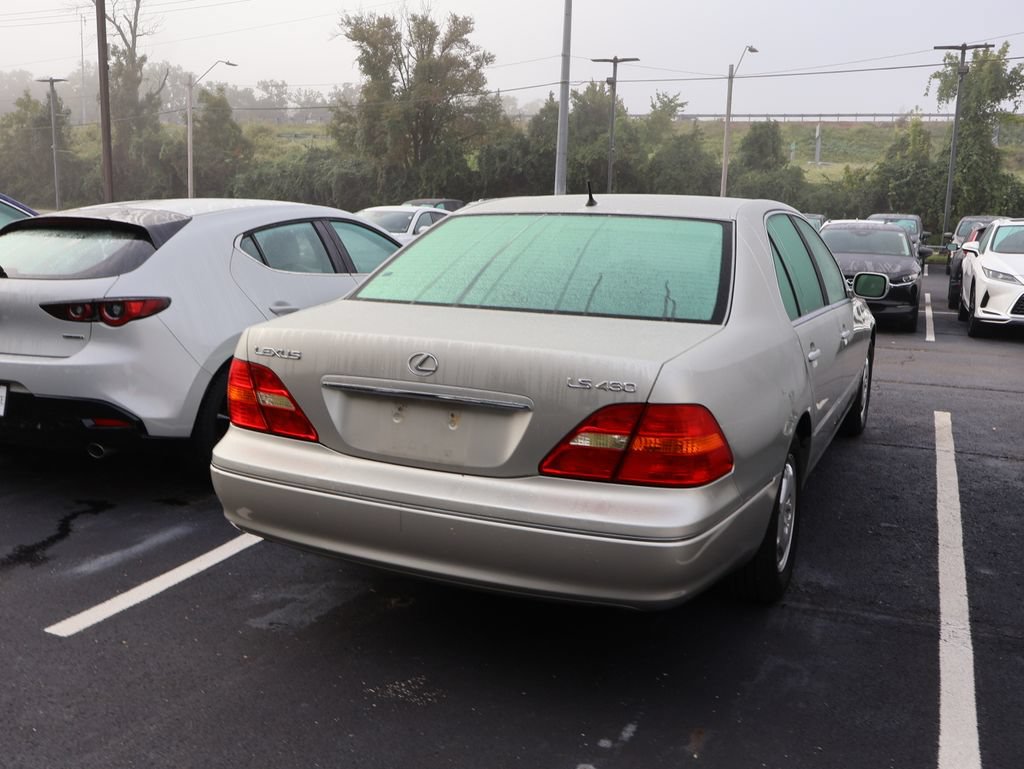 Used 2002 Lexus LS 430 RWD image 7