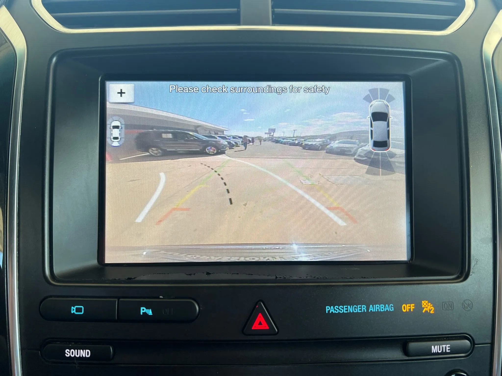 Used 2019 Ford Explorer Limited image 19