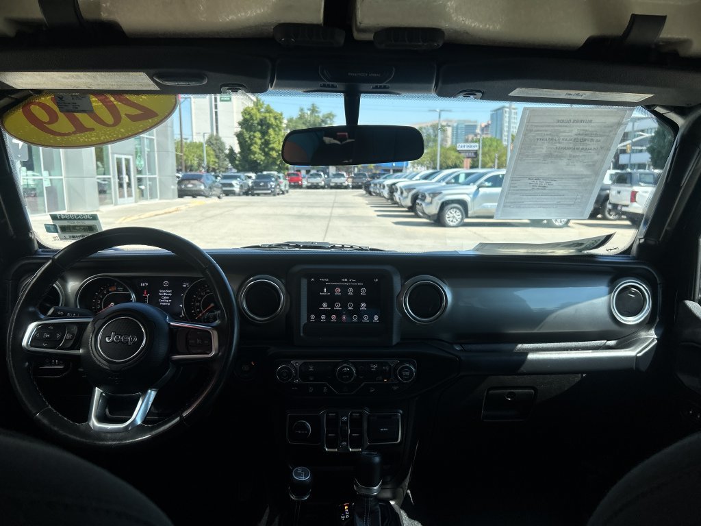 Used 2019 Jeep Wrangler Unlimited Sahara AWD/4WD image 12