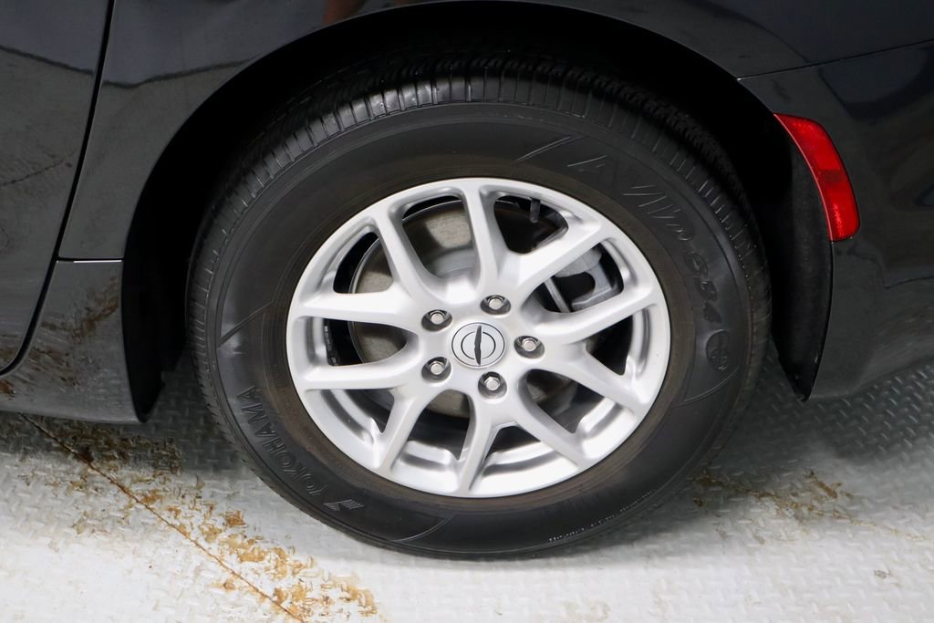 Used 2025 Chrysler Pacifica Select FWD image 19