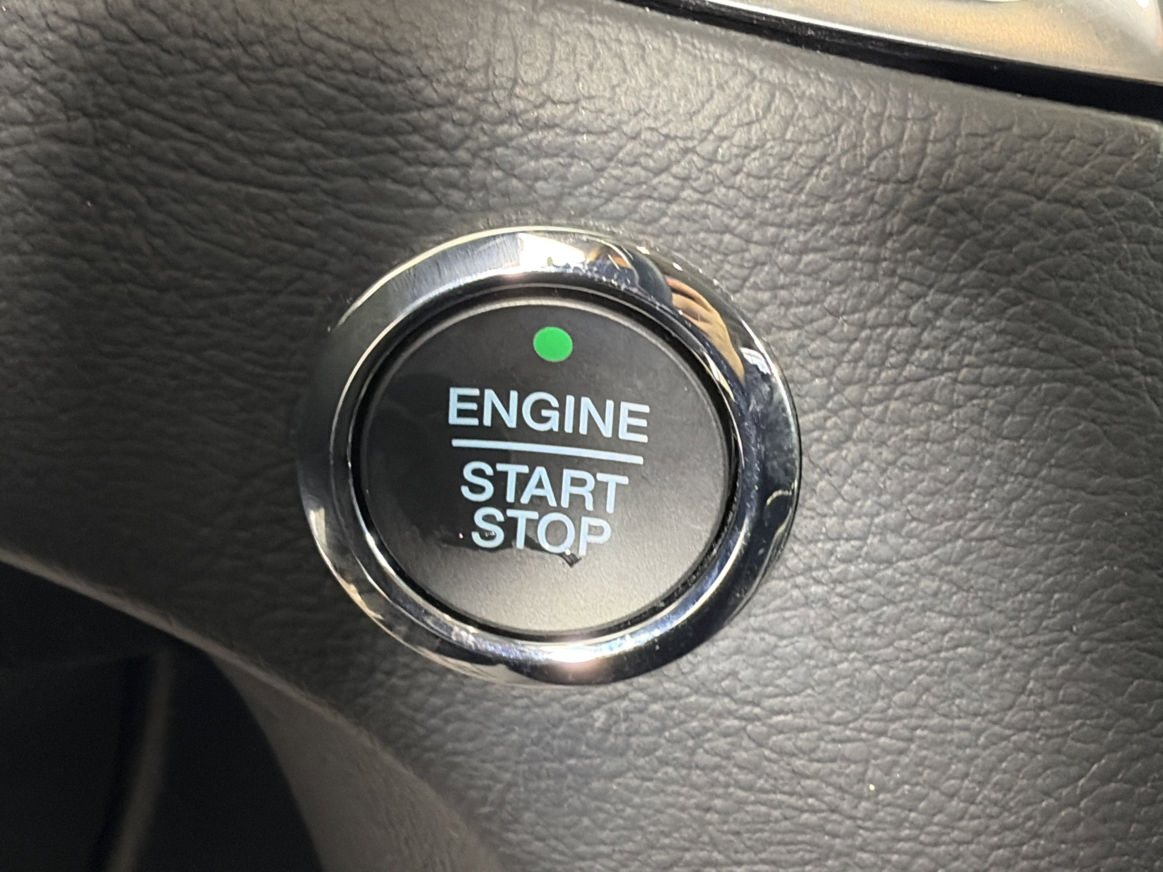 Used 2018 Ford Edge Titanium w/ Equipment Group 301A image 28