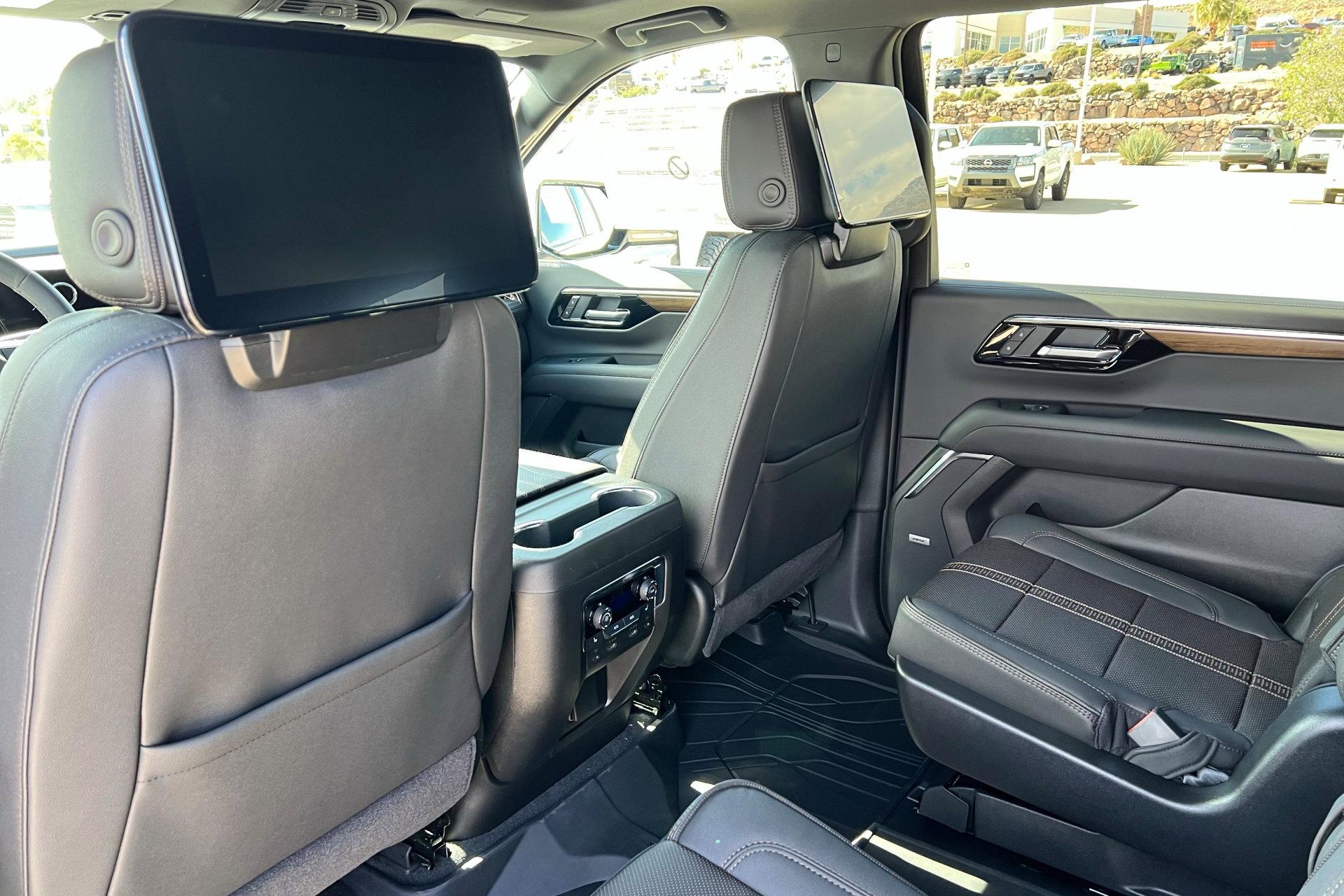 New 2026 Chevrolet Suburban High Country image 20