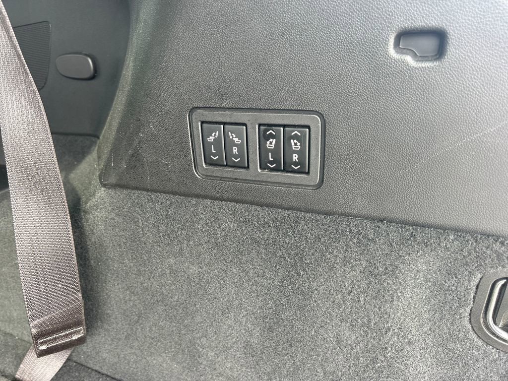 Used 2023 Cadillac XT6 Sport image 44