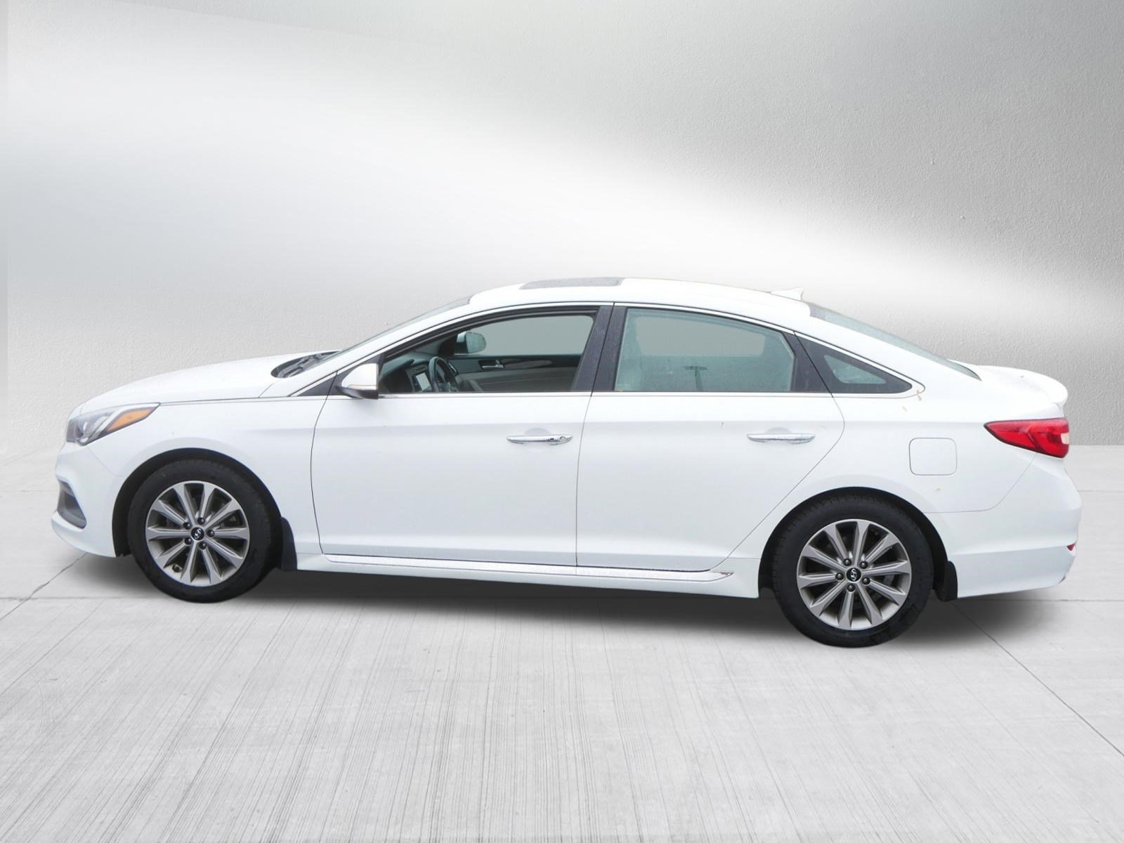 Used 2017 Hyundai Sonata Limited FWD image 4