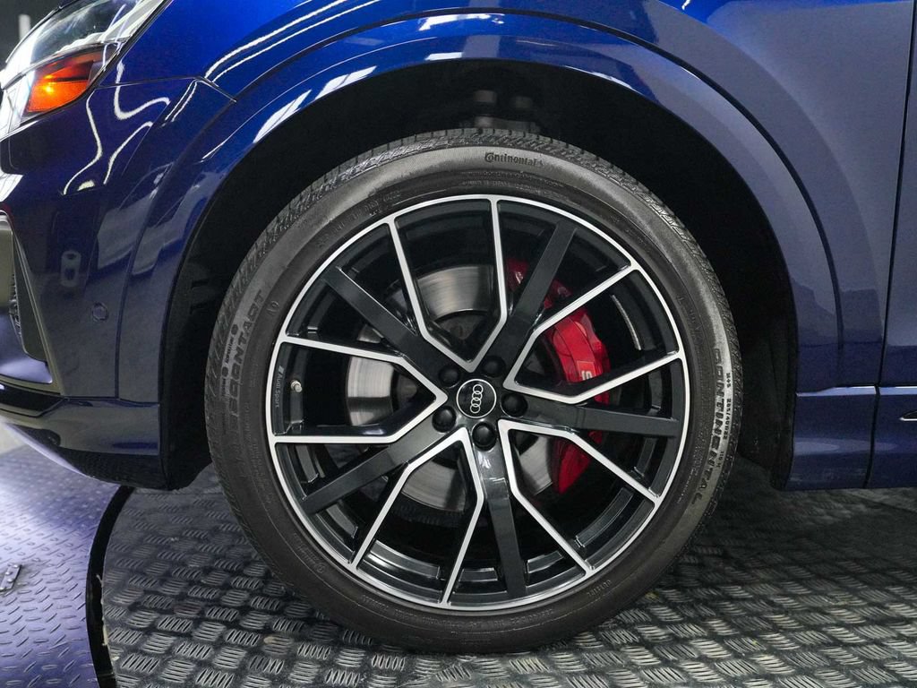 Used 2023 Audi SQ8 Premium Plus w/ SQ8 Luxury Package AWD/4WD image 9
