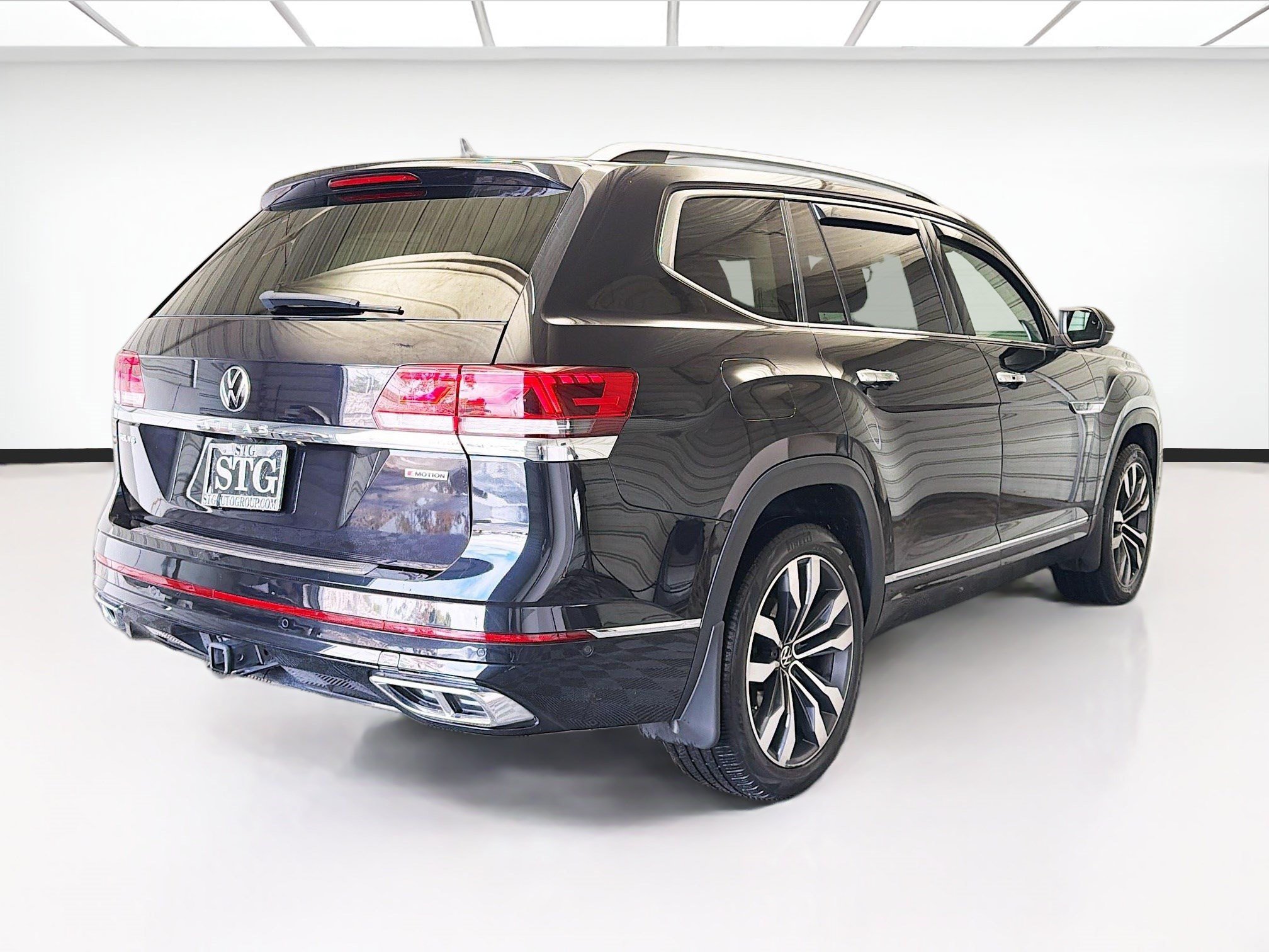 Used 2022 Volkswagen Atlas SEL Premium AWD/4WD image 4