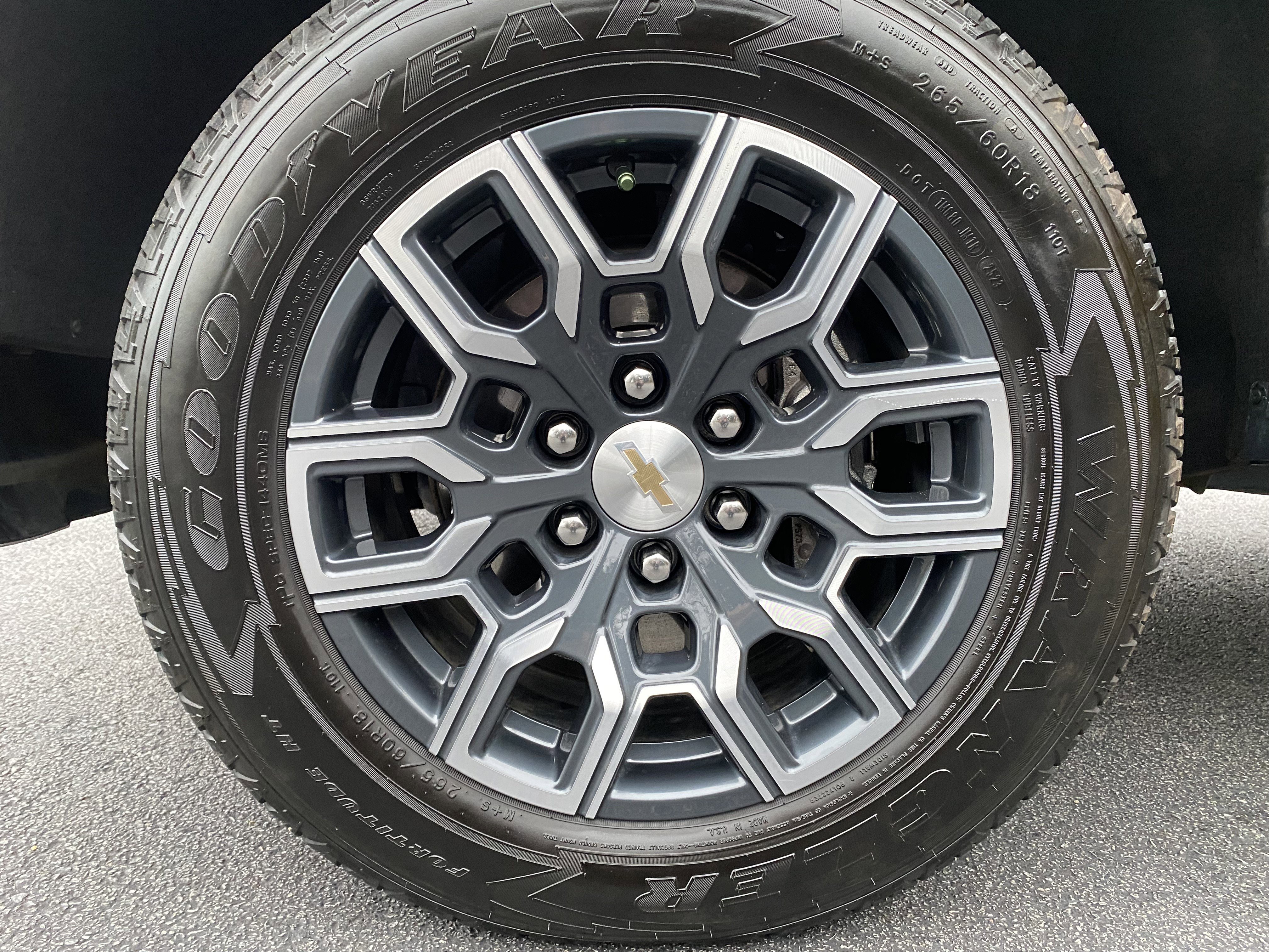 Used 2023 Chevrolet Colorado LT w/ LT Convenience Package III image 39