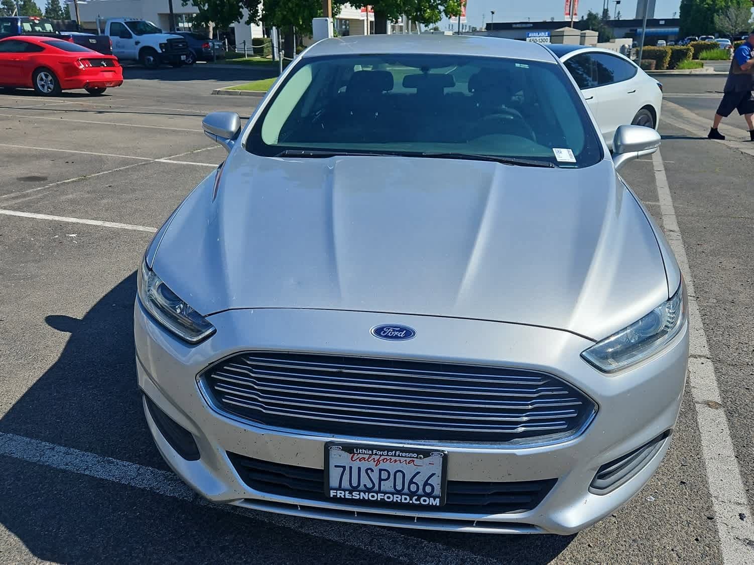 Used 2014 Ford Fusion SE FWD image 4