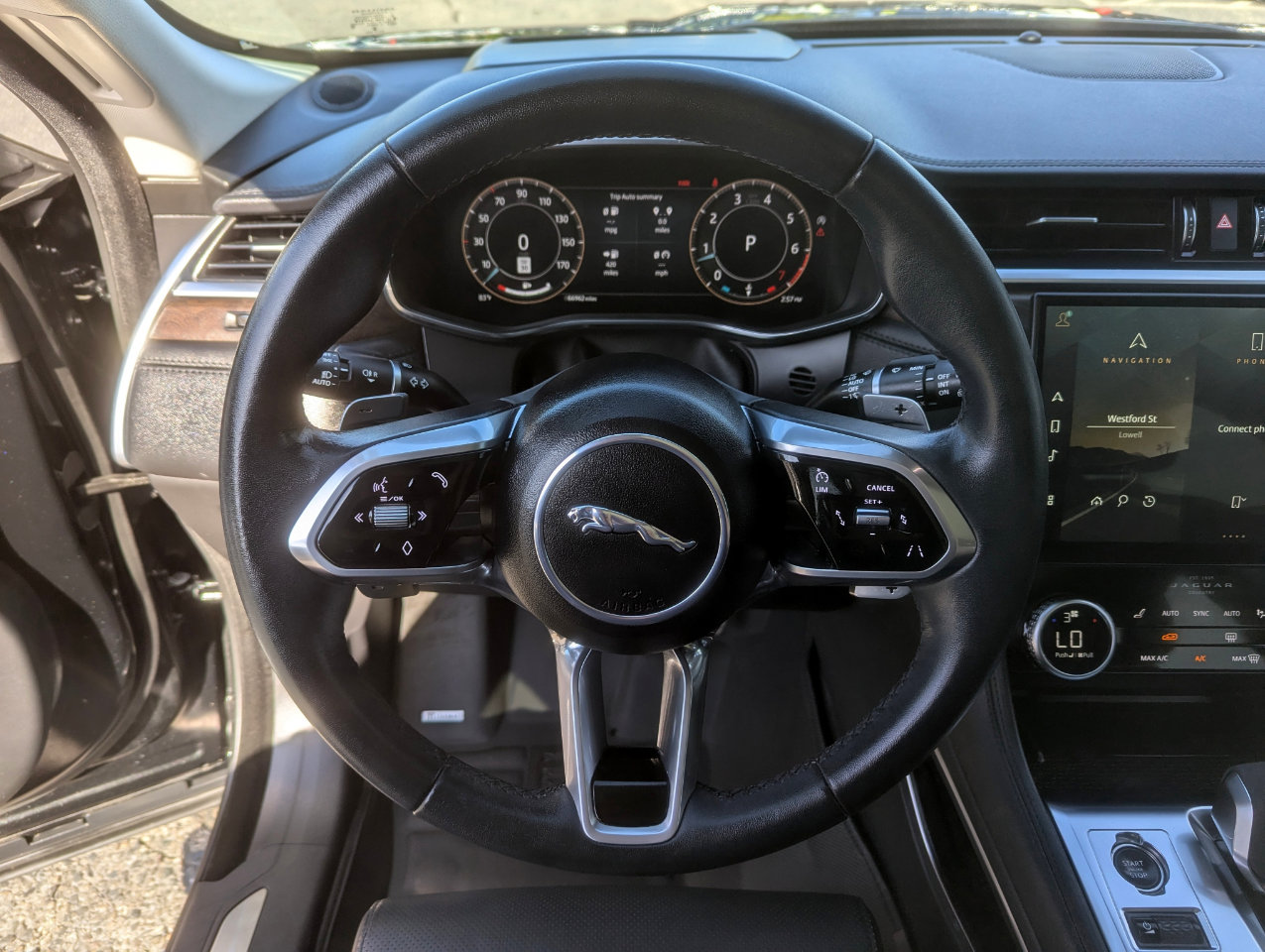 Used 2023 Jaguar F-PACE S image 15