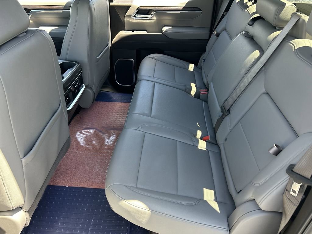 Used 2025 GMC Sierra 1500 SLT w/ SLT Premium Plus Package AWD/4WD image 25