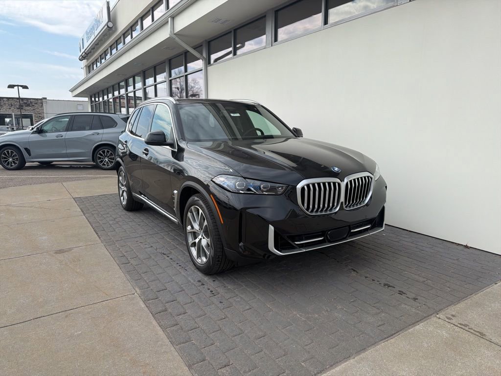 New 2026 BMW X5 xDrive50e w/ Climate Comfort Package AWD/4WD image 1