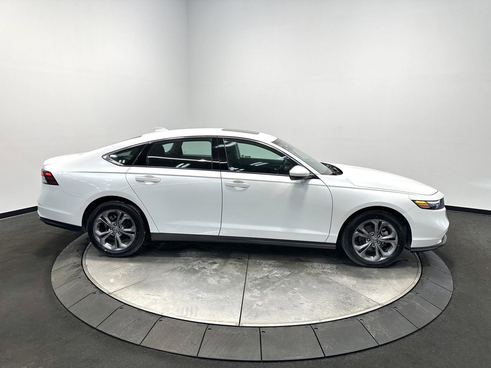 Certified 2024 Honda Accord EX image 7