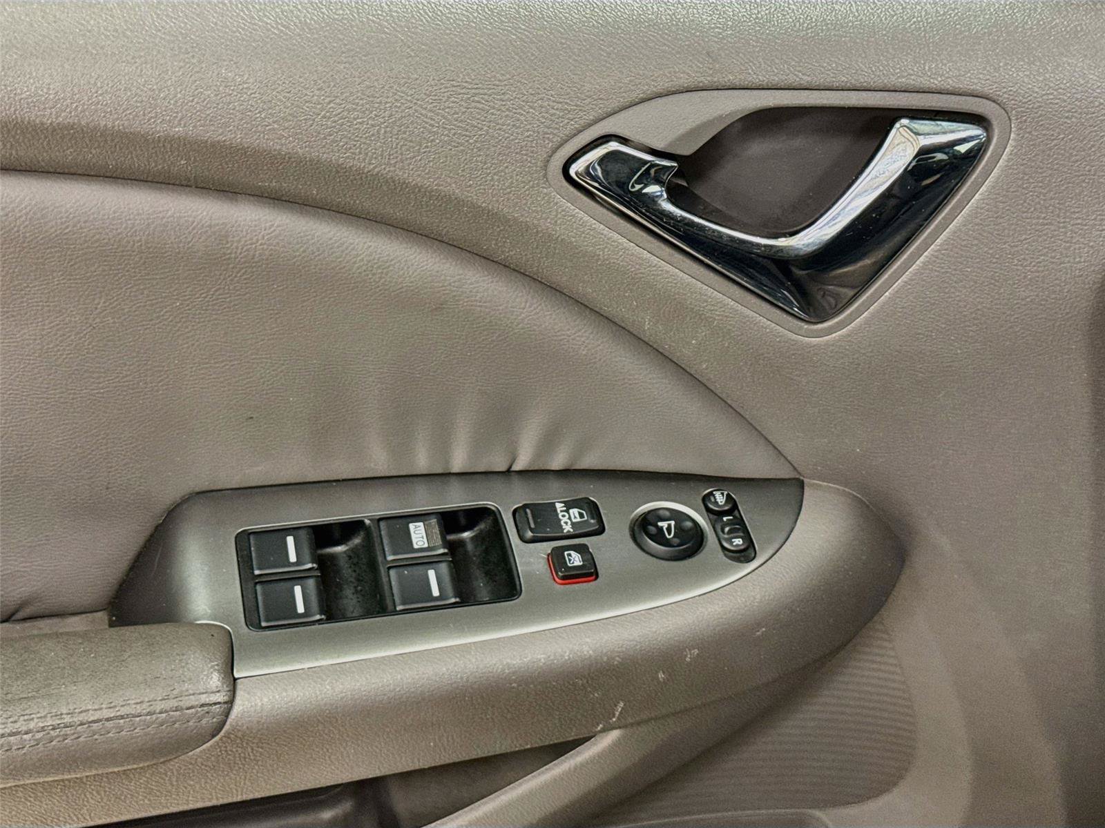 Used 2010 Honda Odyssey EX-L image 17