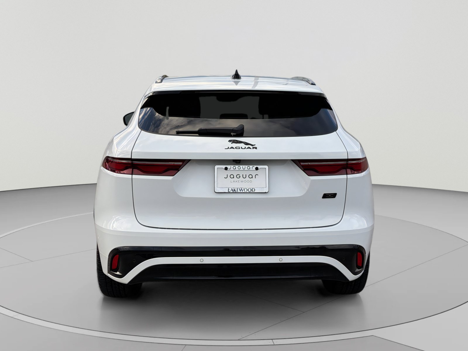 Certified 2026 Jaguar F-PACE R-Dynamic S AWD/4WD image 4