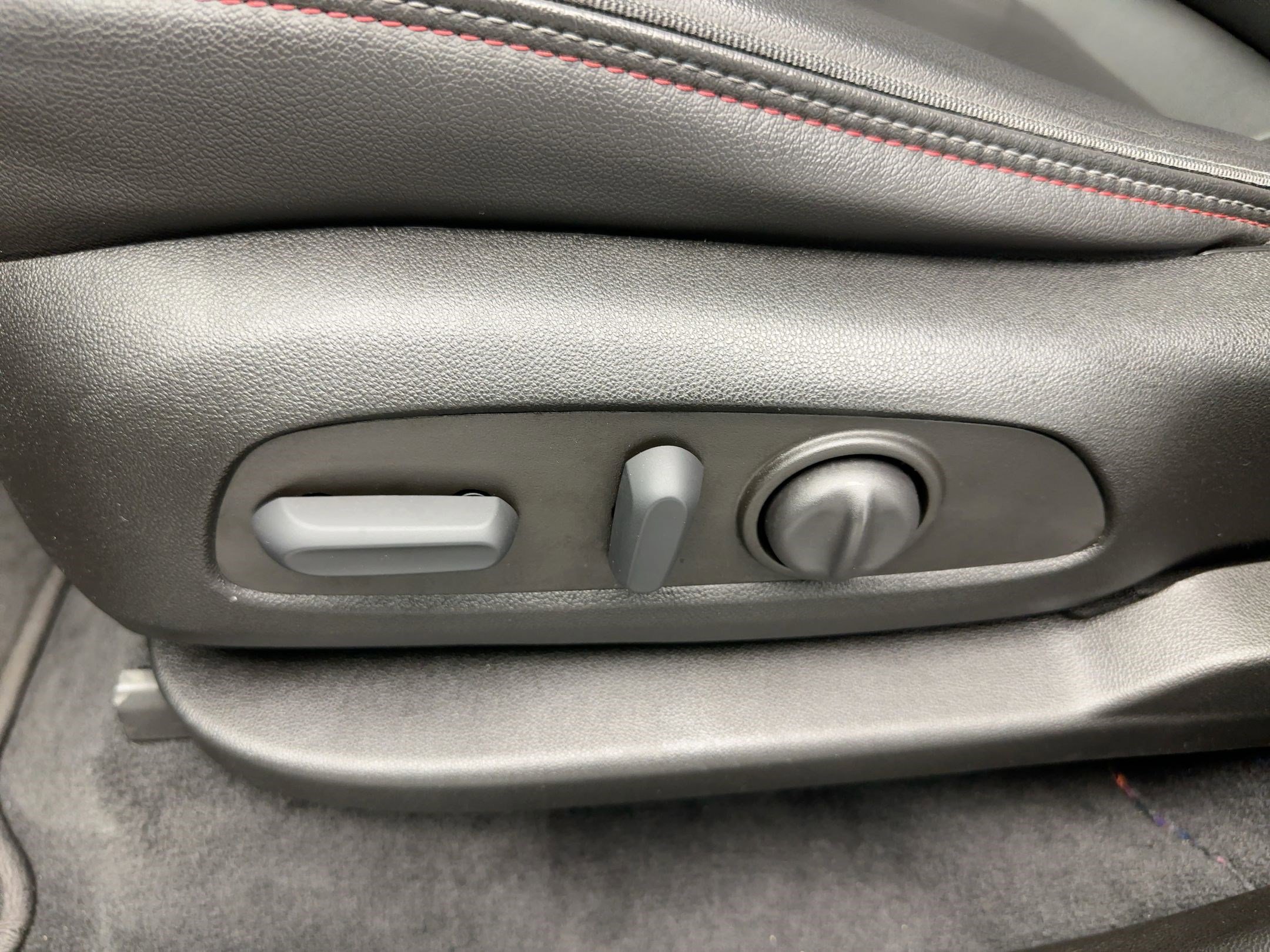 Certified 2023 Chevrolet Traverse RS image 14