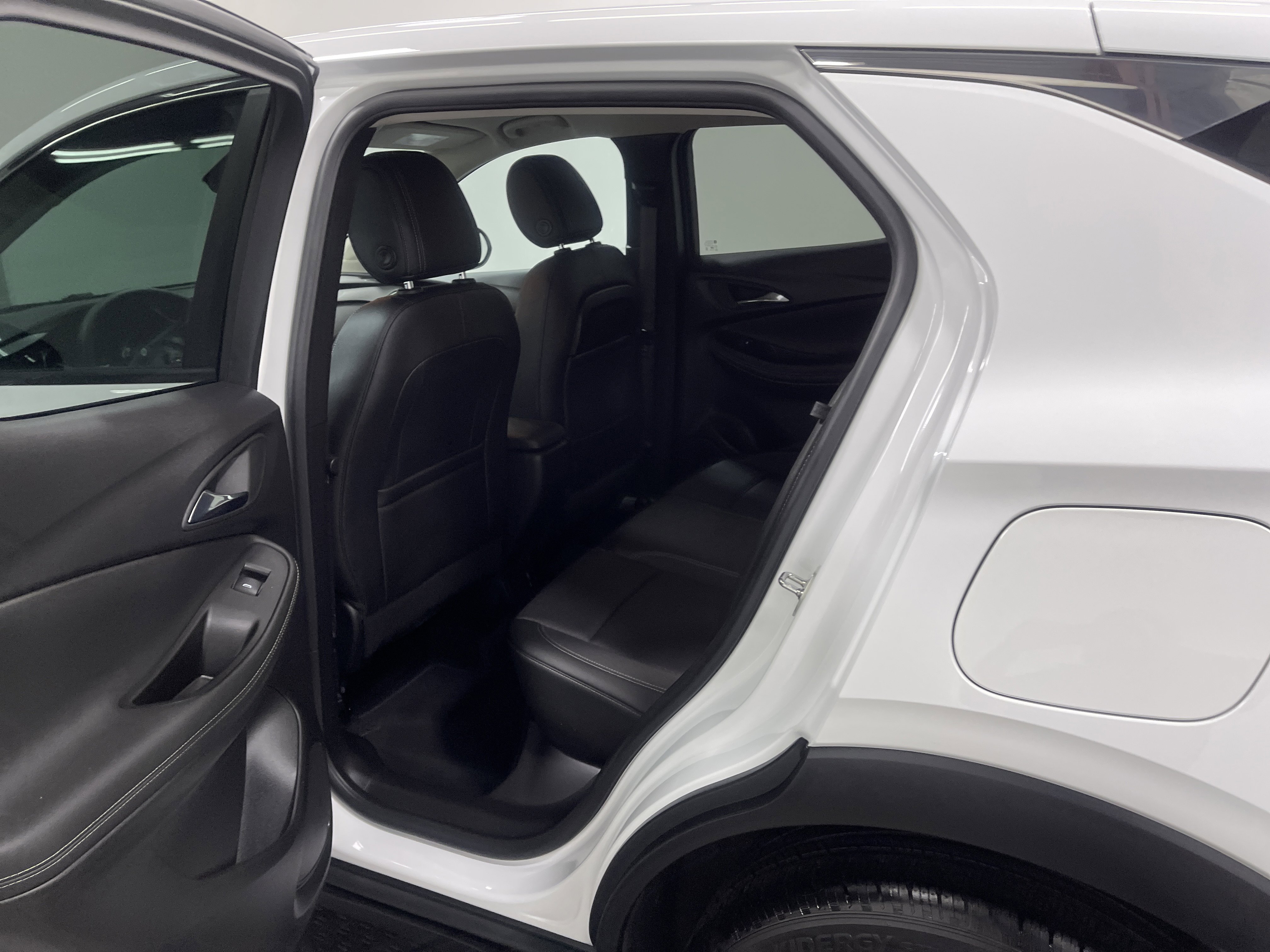 Used 2023 Buick Encore GX Preferred w/ Cold Weather Comfort Package FWD image 13