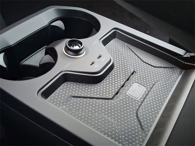 New 2026 BMW iX xDrive60 w/ M Sport Package image 18