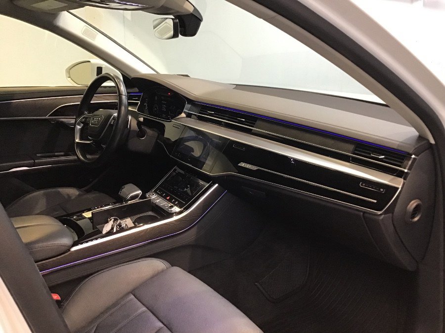 Used 2023 Audi A8 L 3.0T image 12