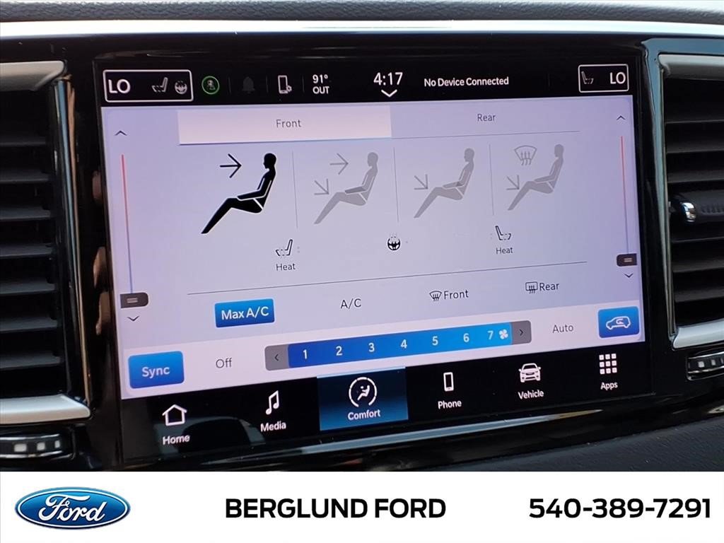 Used 2023 Chrysler Pacifica Touring-L FWD image 24
