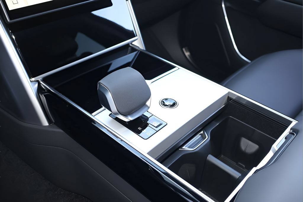 New 2026 Land Rover Range Rover SE AWD/4WD image 25