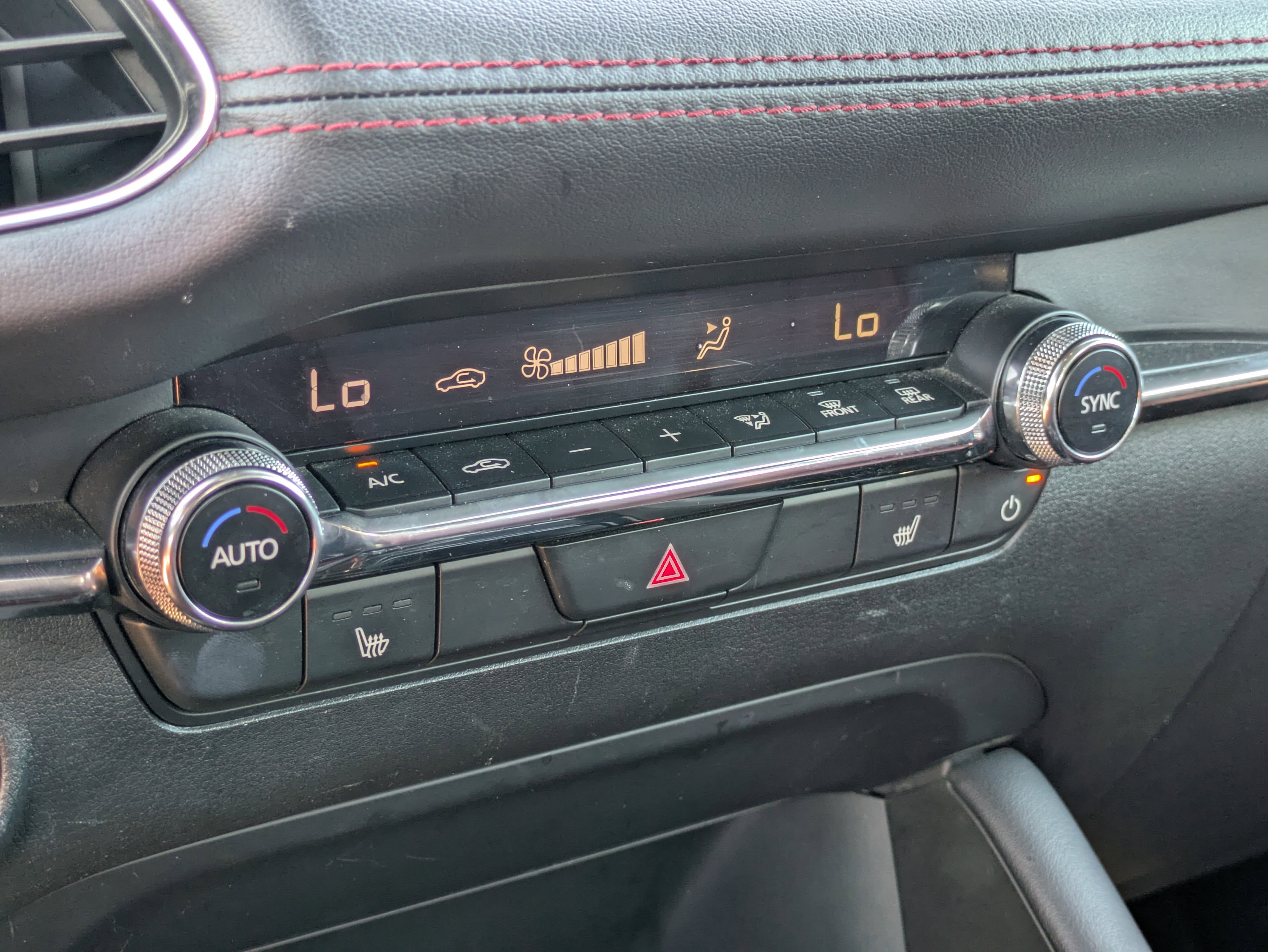 Used 2024 MAZDA MAZDA3 s image 24