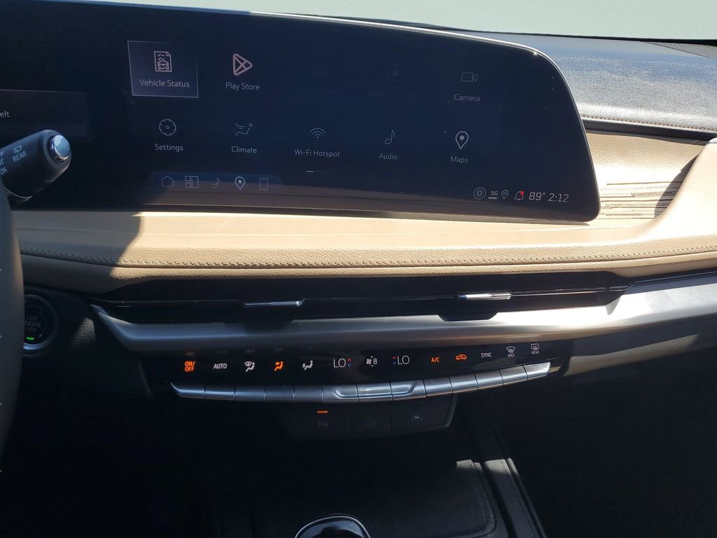 Used 2025 Cadillac XT4 Premium Luxury image 30