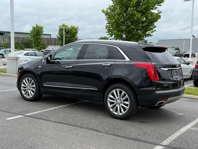 Used 2018 Cadillac XT5 Platinum w/ Driver Assist Package AWD/4WD image 3