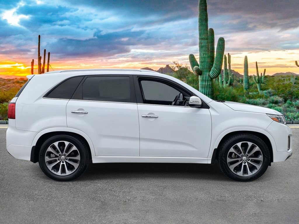 Used 2014 Kia Sorento SX w/ 3rd Row Package image 2