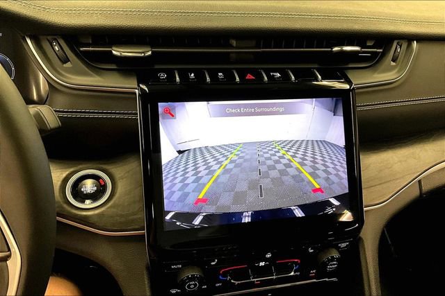 Used 2024 Jeep Grand Cherokee Limited w/ Trailer Tow Package image 30