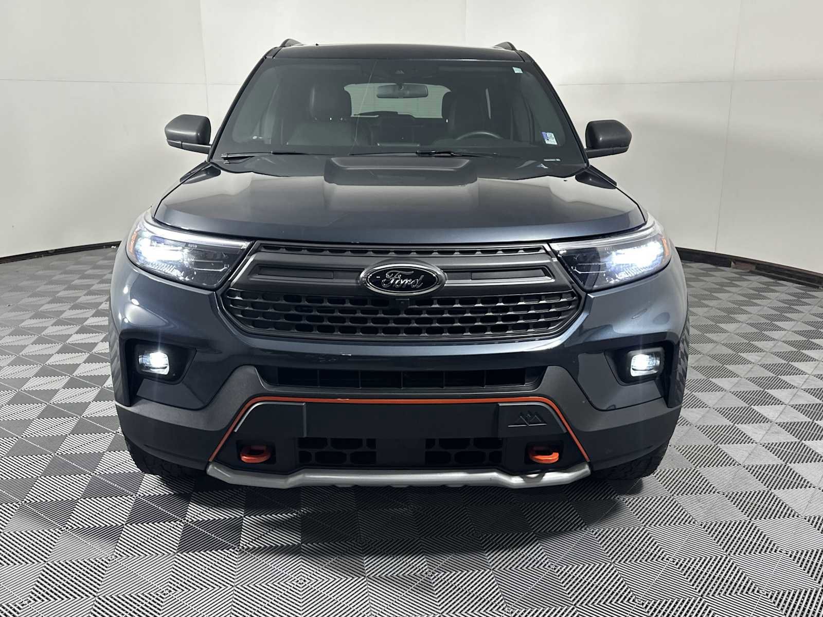 Used 2022 Ford Explorer Timberline image 2