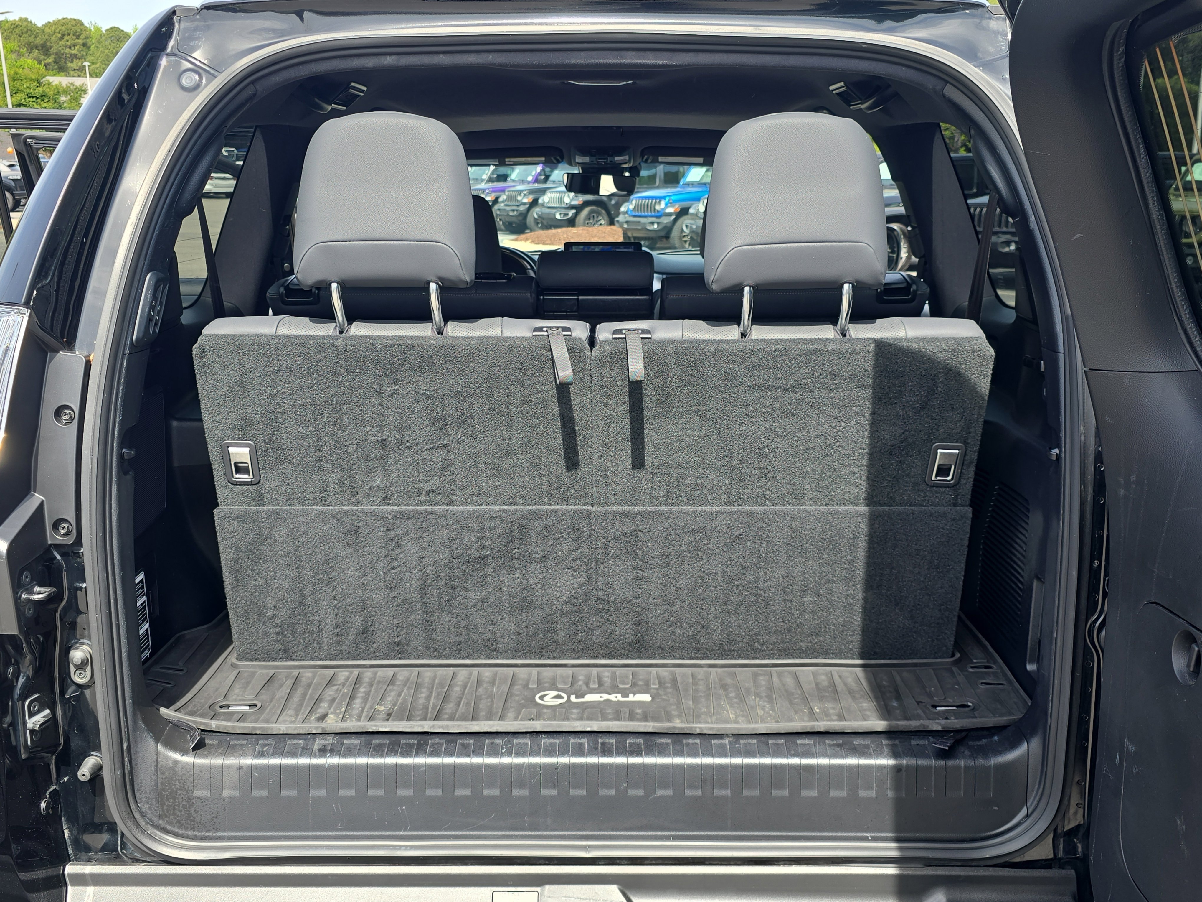 Used 2022 Lexus GX 460 Premium w/ Premium Plus Package image 13