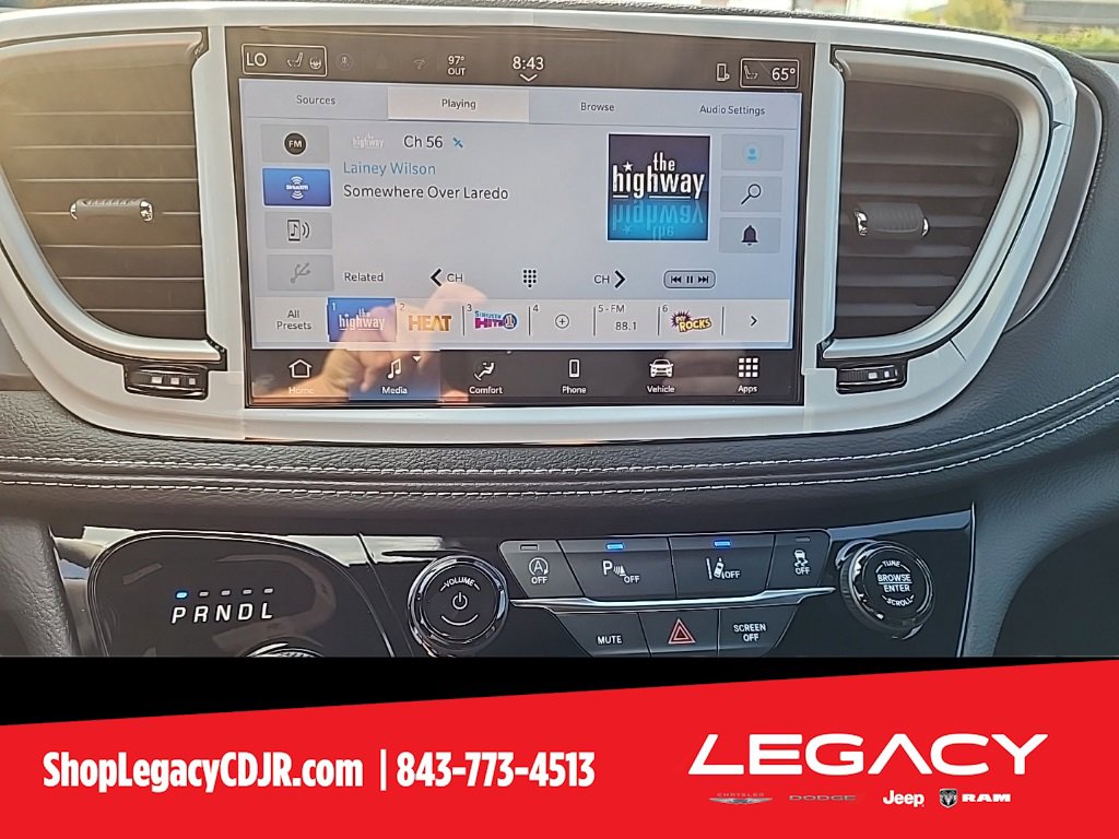 New 2026 Chrysler Pacifica Select image 21
