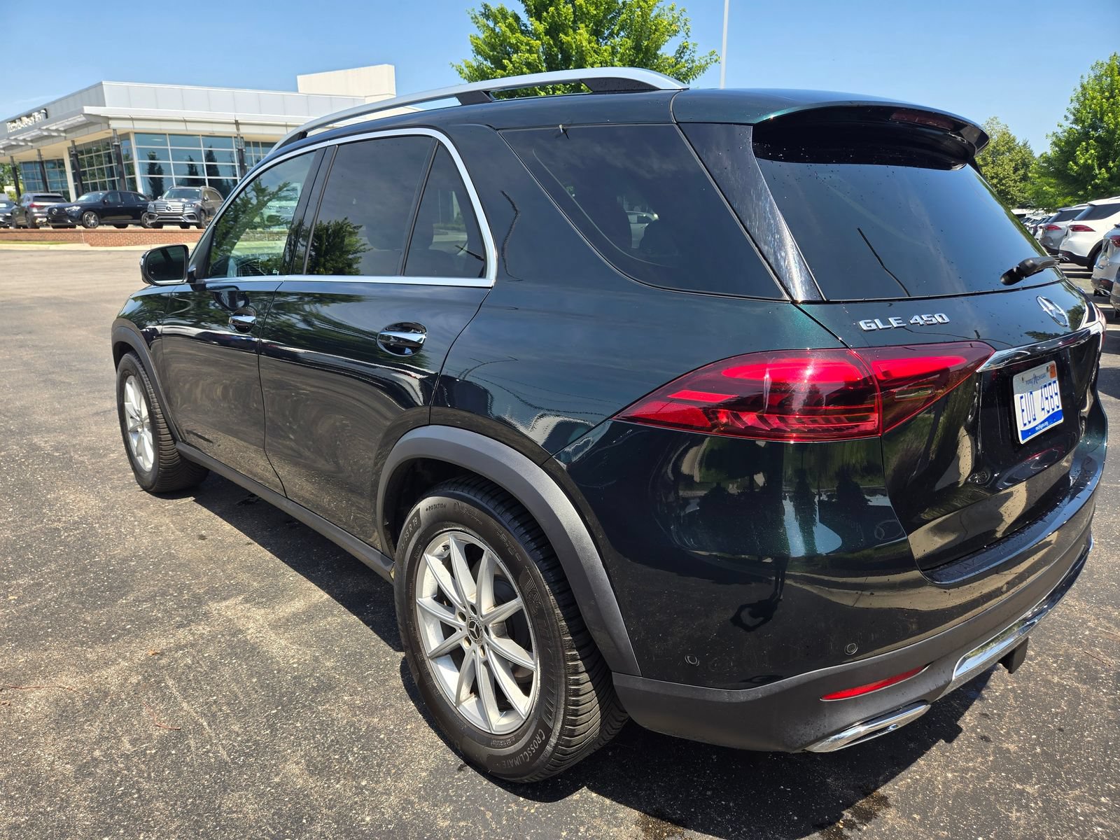 Used 2024 Mercedes-Benz GLE 450 4MATIC image 3