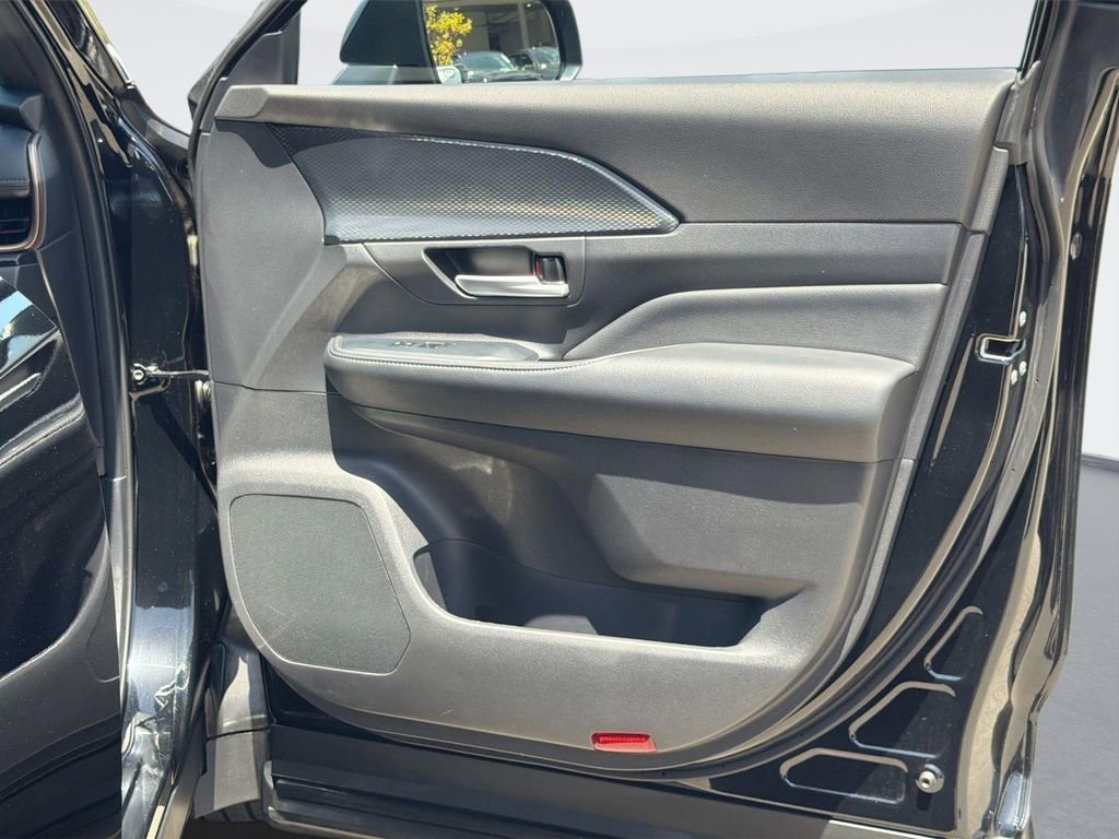 Used 2025 Toyota Grand Highlander AWD Hybrid image 33