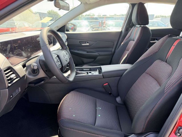 New 2027 Nissan Sentra SR w/ Floor Mat Package FWD image 16